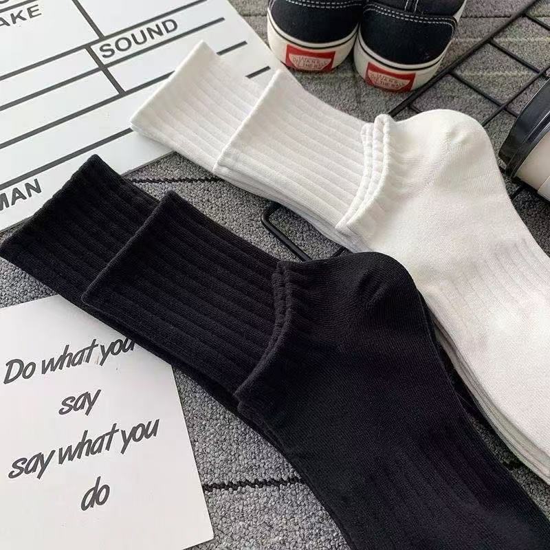 🧦 Official Store – Collection of long, mid-length, and short socks. Soft, stretchy, and non-slip.